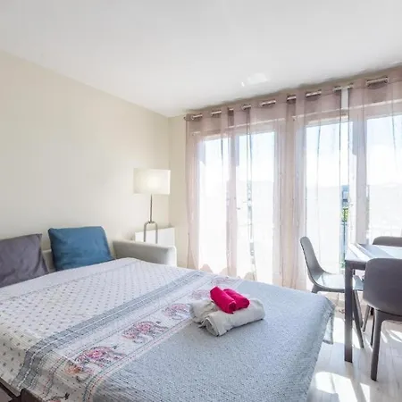 شقة Moderne Pour 6, Avec Parking Et Wifi - Fairytale Factory *