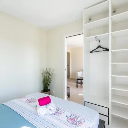 شقة Moderne Pour 6, Avec Parking Et Wifi - Fairytale Factory *